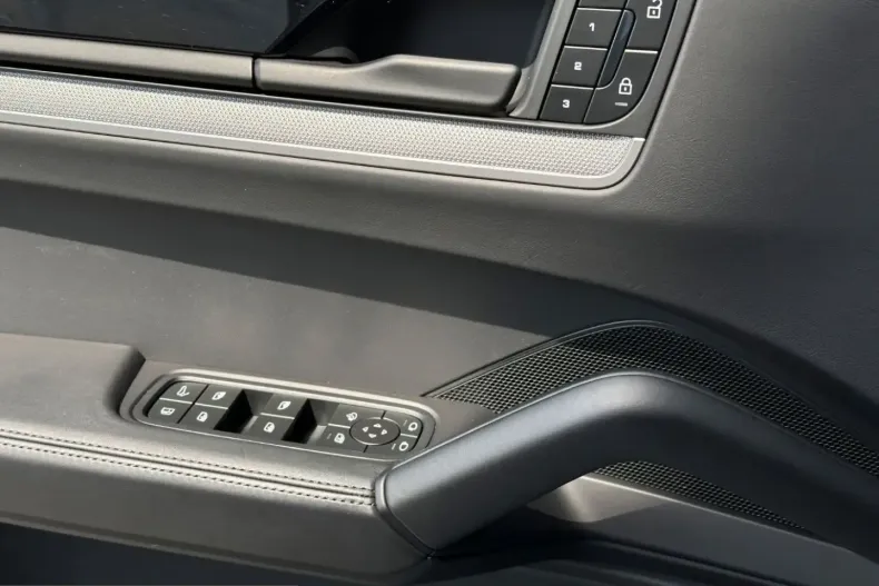 Porsche Cayenne din 2025 cu 22.800 km - oferta POR242848 - foto 23