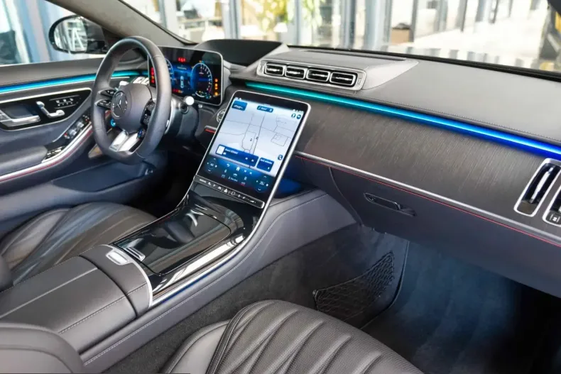 Mercedes-Benz S 63 AMG (Clasa S) din 2023 cu 5.640 km - oferta MER242858 - foto 11