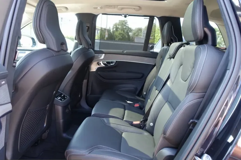 Volvo XC90 din 2025 cu 8.680 km - oferta VOL242862 - foto 10