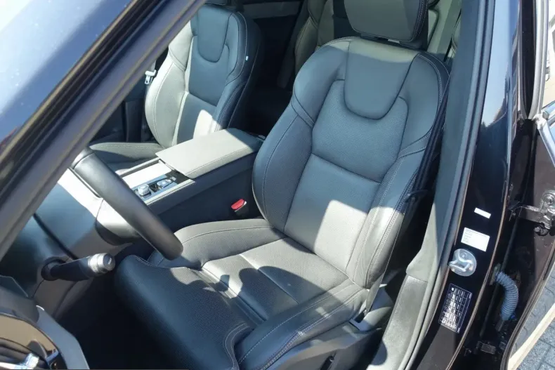 Volvo XC90 din 2025 cu 8.680 km - oferta VOL242862 - foto 11