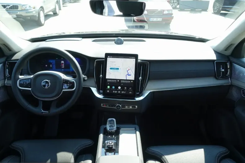 Volvo XC90 din 2025 cu 8.680 km - oferta VOL242862 - foto 12