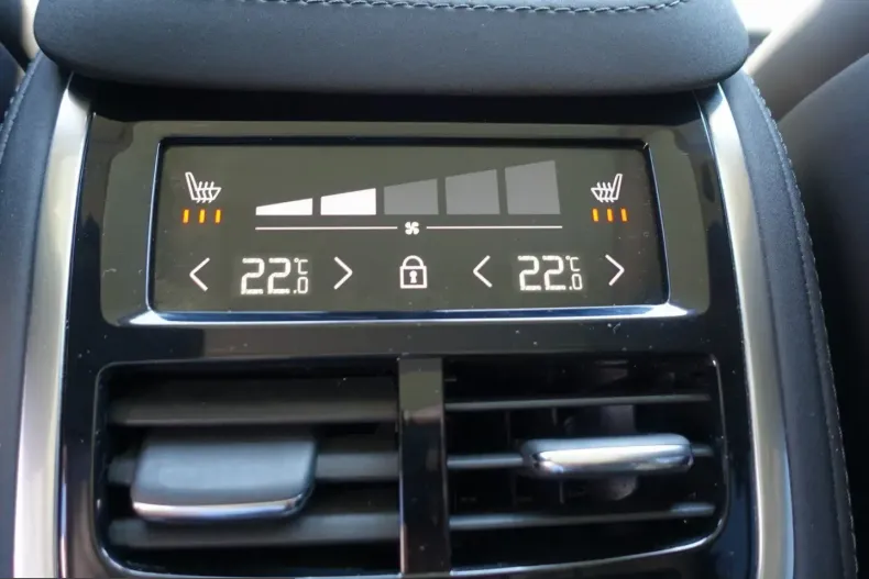 Volvo XC90 din 2025 cu 8.680 km - oferta VOL242862 - foto 15