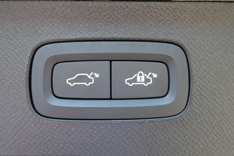 Volvo XC90 din 2025 cu 8.680 km - oferta VOL242862 - foto 29