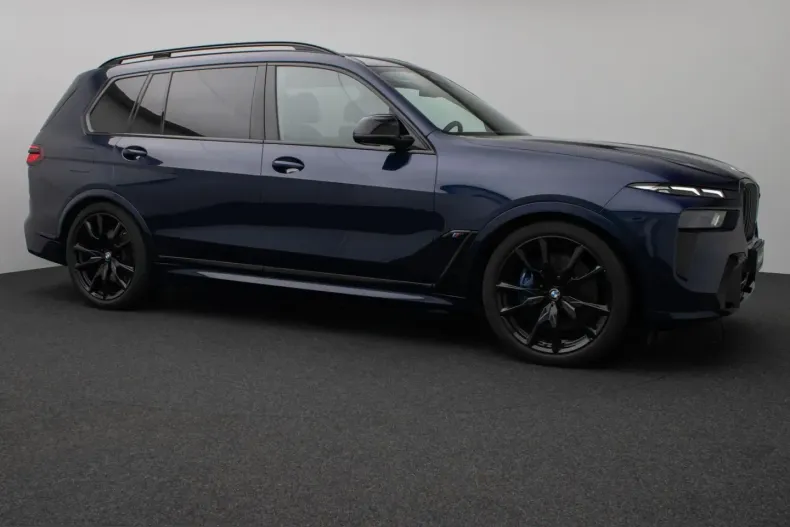 BMW X7 (Seria X) din 2023 cu 83.809 km - oferta BMW242863 - foto 3