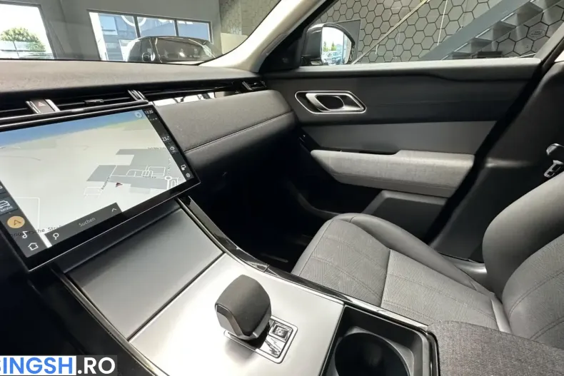 Land Rover Range Rover Velar din 2023 cu 1.500 km - oferta LAN242865 - foto 14