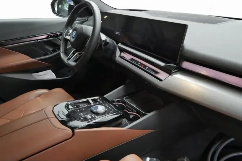 BMW 550 (Seria 5) din 2025 cu 21.005 km - oferta BMW242873 - foto 4