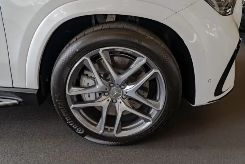Mercedes-Benz GLE 53 AMG (Clasa GLE) din 2025 cu 6.547 km - oferta MER242877 - foto 4