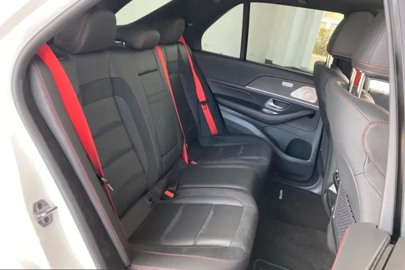 Mercedes-Benz GLE 53 AMG (Clasa GLE) din 2025 cu 63.631 km - oferta MER242883 - foto 17