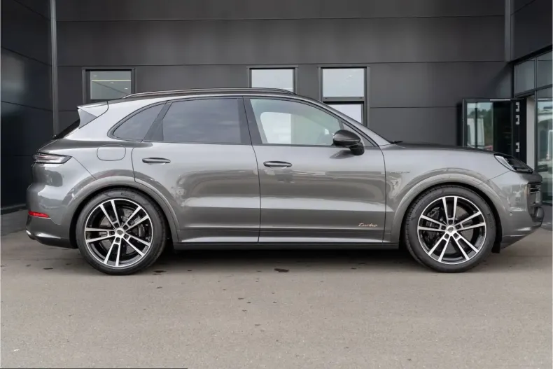 Porsche Cayenne din 2024 cu 1.900 km - oferta POR242895 - foto 27