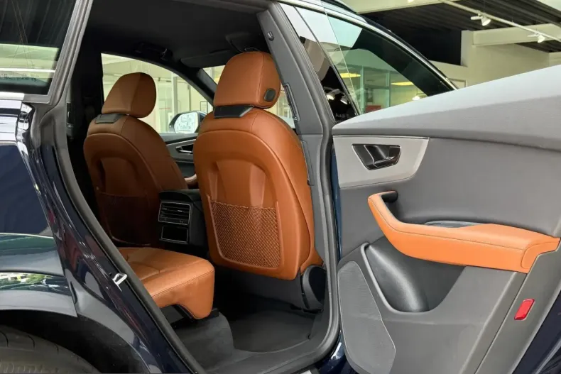 Audi Q8 din 2024 cu 64.000 km - oferta AUD242902 - foto 24