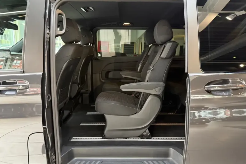 Mercedes-Benz V 300 (Clasa V) din 2021 cu 69.000 km - oferta MER242904 - foto 23
