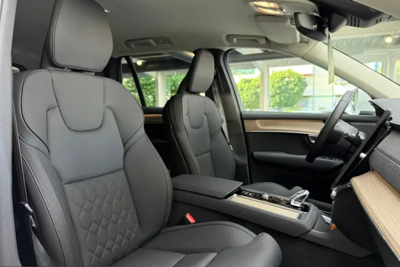 Volvo XC90 din 2025 cu 13.000 km - oferta VOL242910 - foto 22