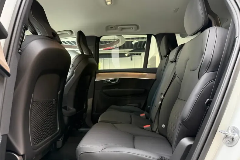 Volvo XC90 din 2025 cu 13.000 km - oferta VOL242910 - foto 26