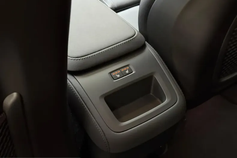 Volvo XC90 din 2025 cu 13.000 km - oferta VOL242910 - foto 28