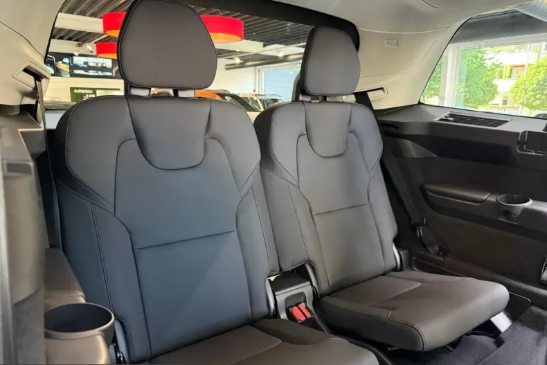 Volvo XC90 din 2025 cu 13.000 km - oferta VOL242910 - foto 29