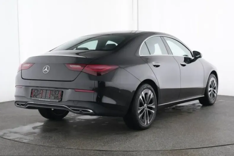 Mercedes-Benz CLA 180 (Clasa CLA) din 2025 cu 32.419 km - oferta MER242913 - foto 4