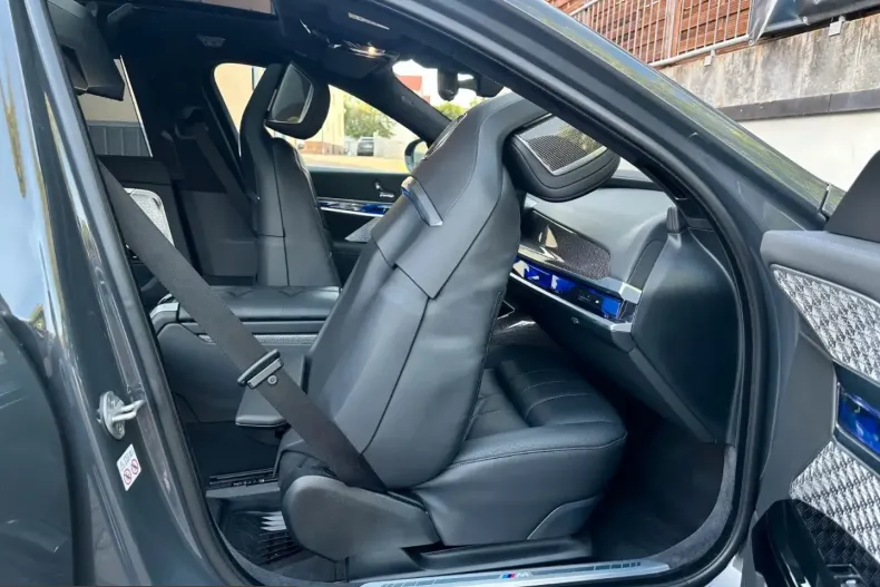 BMW i7 (Seria 7) din 2023 cu 65.000 km - oferta BMW242920 - foto 31