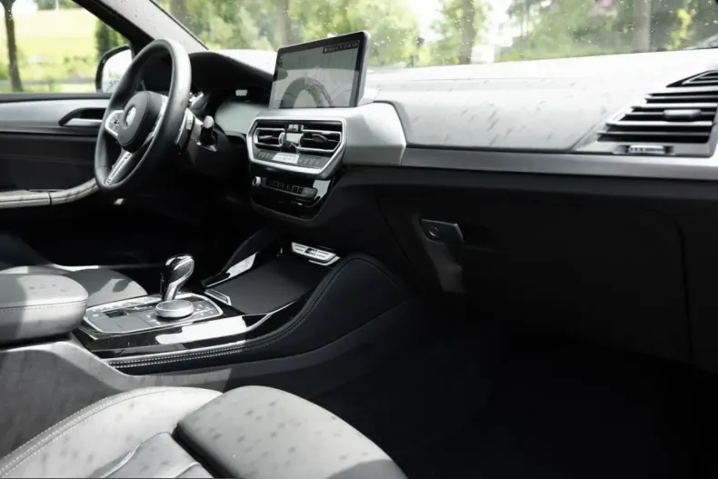 BMW X4 (Seria X) din 2025 cu 24.171 km - oferta BMW242929 - foto 5