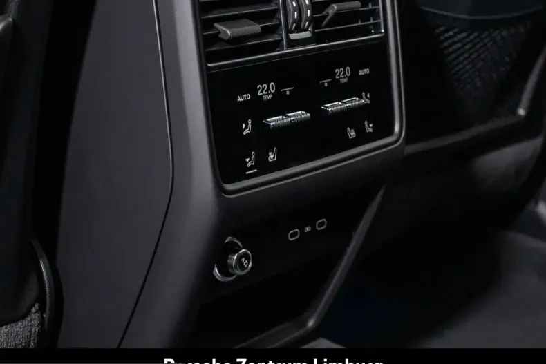 Porsche Cayenne din 2025 cu 9.900 km - oferta POR242932 - foto 18