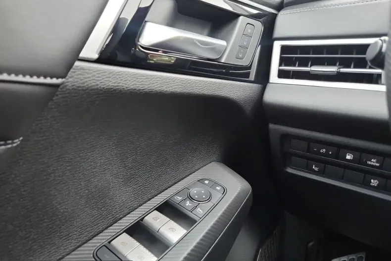 Mitsubishi Outlander din 2025 cu 14.474 km - oferta MIT242937 - foto 24