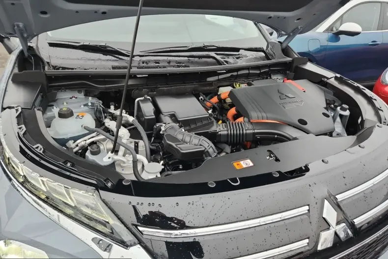 Mitsubishi Outlander din 2025 cu 14.474 km - oferta MIT242937 - foto 33