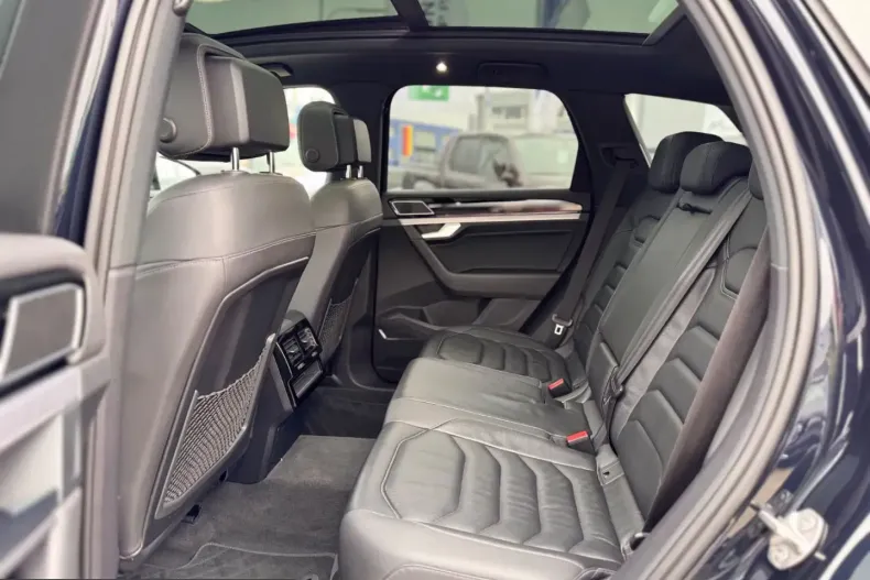 Volkswagen Touareg din 2021 cu 111.464 km - oferta VOL242942 - foto 17