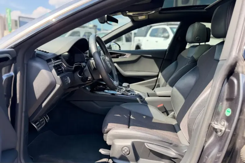 Audi A5 din 2023 cu 84.368 km - oferta AUD242943 - foto 12
