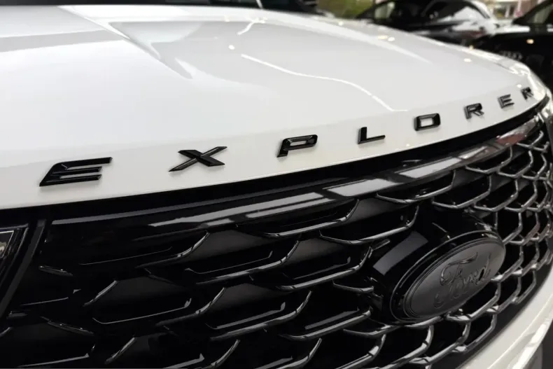 Ford Explorer din 2023 cu 69.385 km - oferta FOR242945 - foto 4