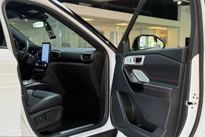 Ford Explorer din 2023 cu 69.385 km - oferta FOR242945 - foto 21