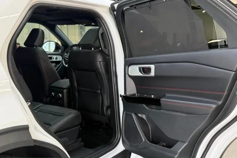 Ford Explorer din 2023 cu 69.385 km - oferta FOR242945 - foto 26