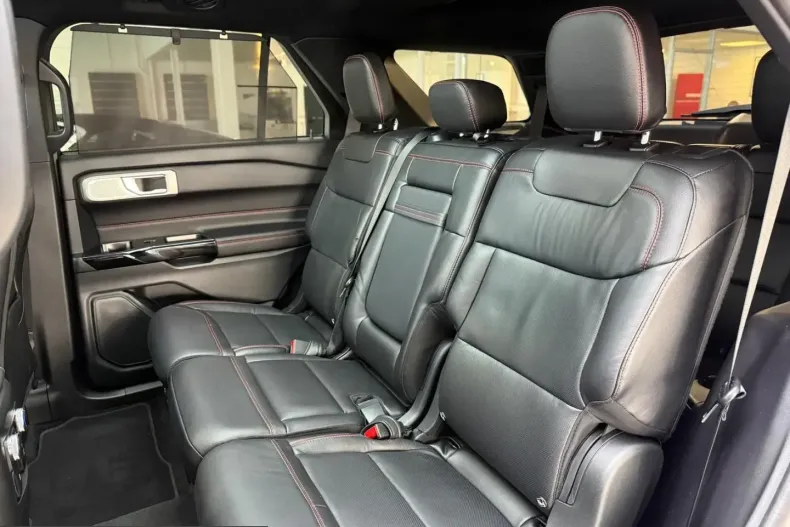 Ford Explorer din 2023 cu 69.385 km - oferta FOR242945 - foto 28