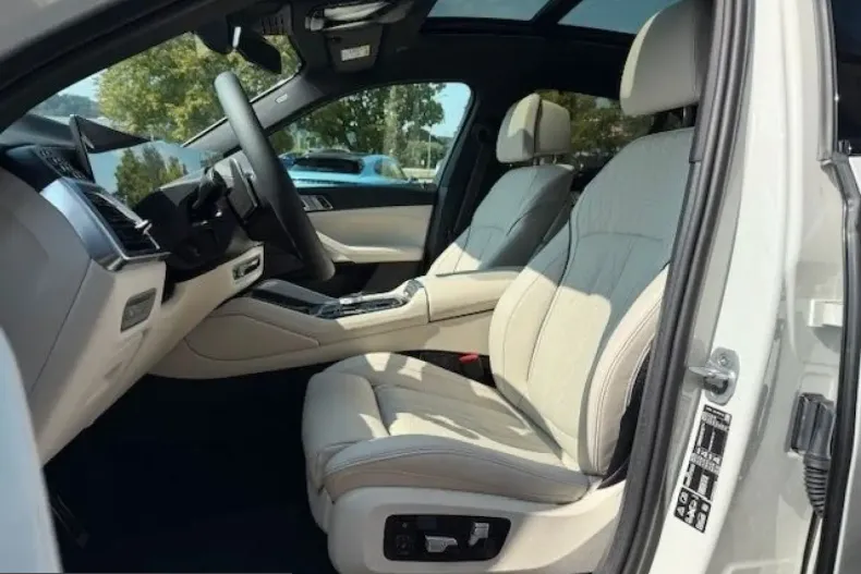 BMW X6 (Seria X) din 2025 cu 5.900 km - oferta BMW242954 - foto 2