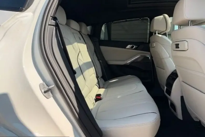 BMW X6 (Seria X) din 2025 cu 5.900 km - oferta BMW242954 - foto 12