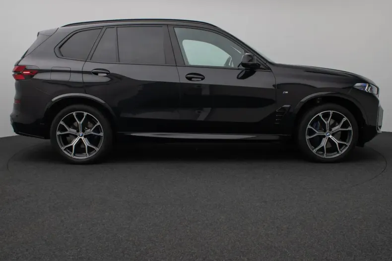 BMW X5 (Seria X) din 2024 cu 30.558 km - oferta BMW242955 - foto 4