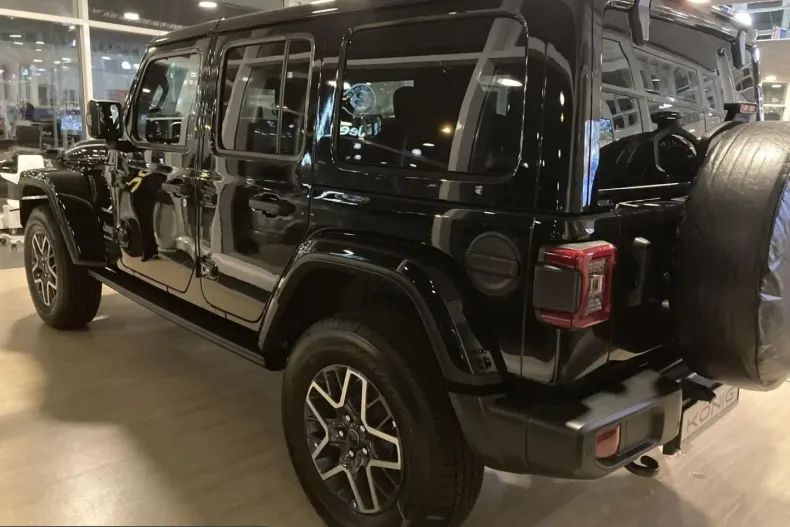 Jeep Wrangler din 2025 cu 9.900 km - oferta JEE242963 - foto 5