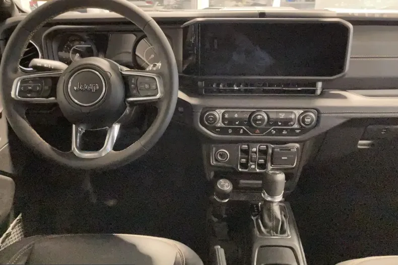 Jeep Wrangler din 2025 cu 9.900 km - oferta JEE242963 - foto 8
