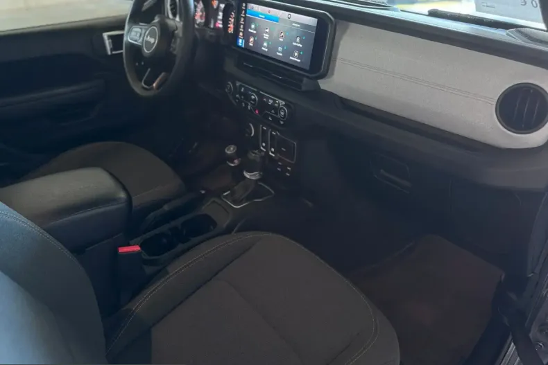 Jeep Wrangler din 2023 cu 51.368 km - oferta JEE242967 - foto 26