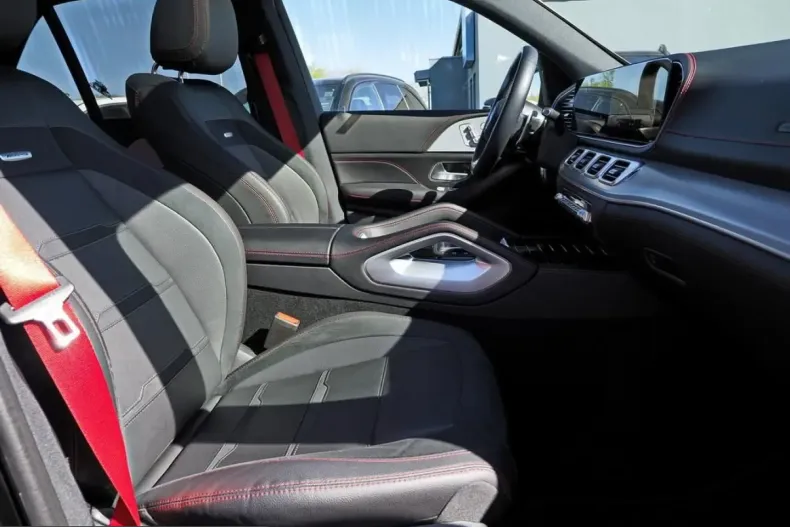 Mercedes-Benz GLE 53 AMG (Clasa GLE) din 2025 cu 11.215 km - oferta MER242977 - foto 12