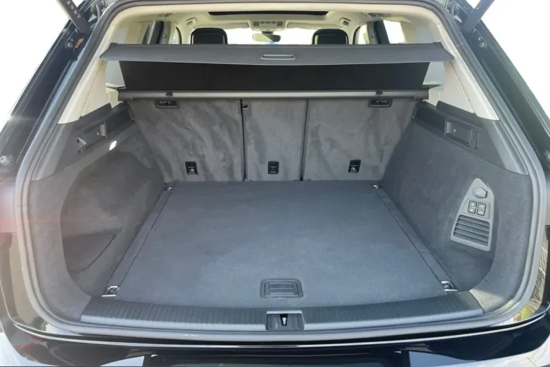 Volkswagen Touareg din 2025 cu 19.060 km - oferta VOL242995 - foto 12