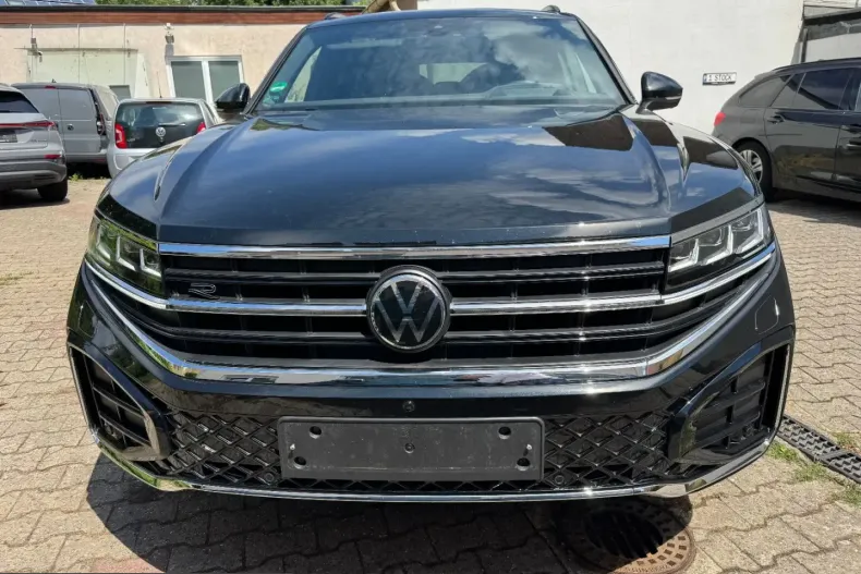 Volkswagen Touareg din 2025 cu 6.679 km - oferta VOL242998 - foto 2