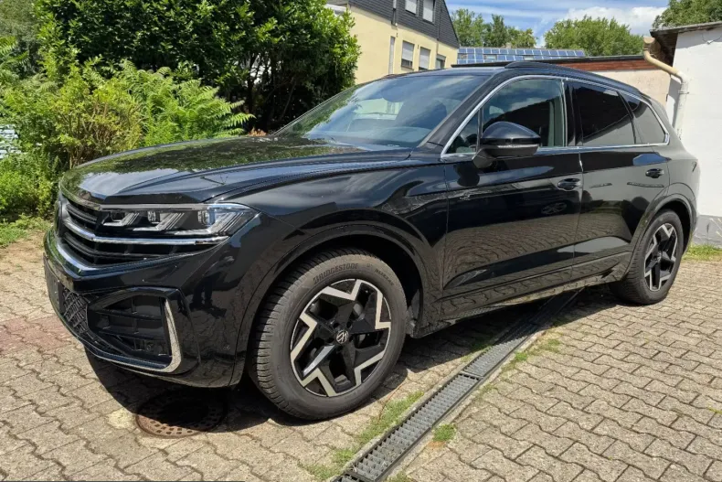 Volkswagen Touareg din 2025 cu 6.679 km - oferta VOL242998 - foto 6