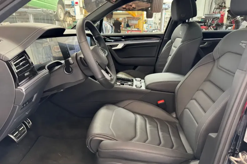 Volkswagen Touareg din 2025 cu 6.679 km - oferta VOL242998 - foto 11