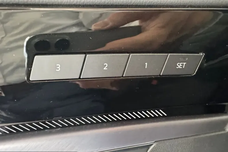 Volkswagen Touareg din 2025 cu 6.679 km - oferta VOL242998 - foto 18