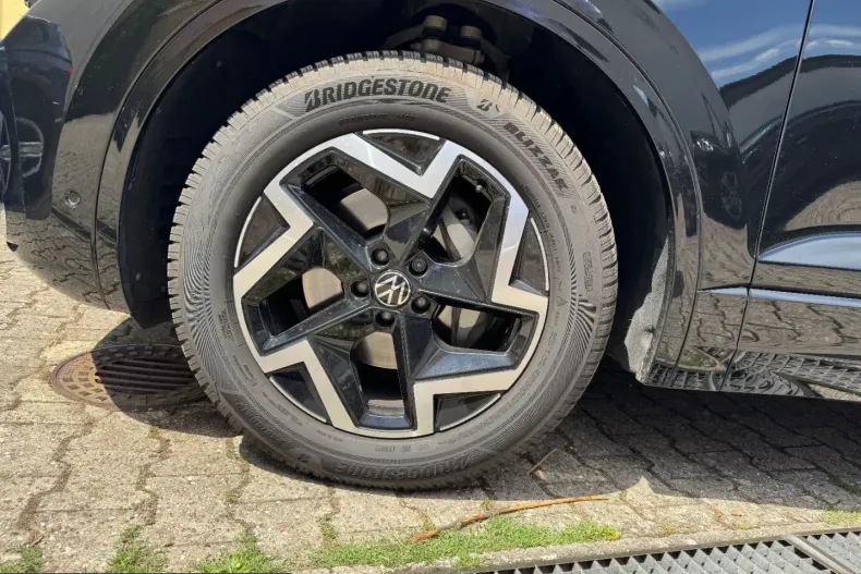Volkswagen Touareg din 2025 cu 6.679 km - oferta VOL242998 - foto 22