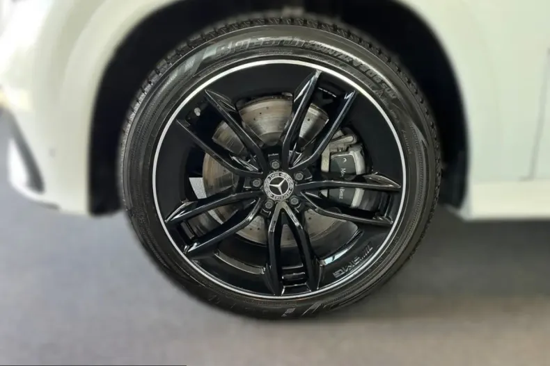 Mercedes-Benz GLE 450 (Clasa GLE) din 2025 cu 15.100 km - oferta MER243005 - foto 3