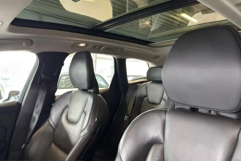 Volvo XC60 din 2021 cu 128.400 km - oferta VOL243021 - foto 14