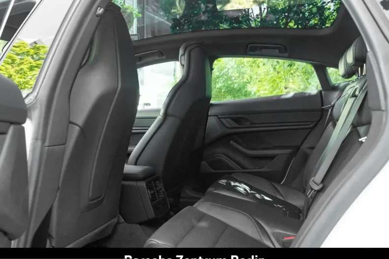Porsche Taycan din 2023 cu 25.148 km - oferta POR243037 - foto 6