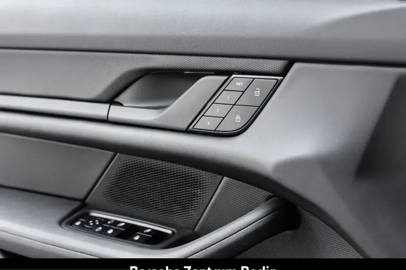 Porsche Taycan din 2023 cu 25.148 km - oferta POR243037 - foto 18