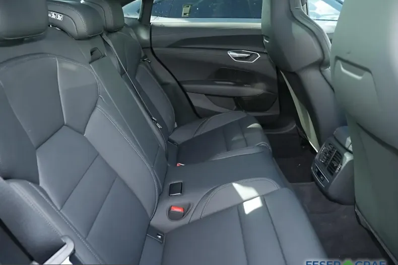 Audi e-tron GT din 2023 cu 27.600 km - oferta AUD243041 - foto 7