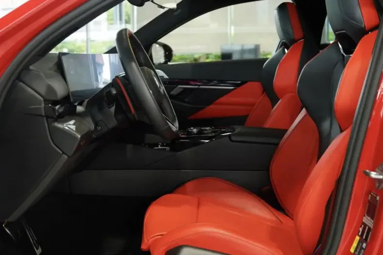 BMW M5 (Seria 5) din 2025 cu 24.000 km - oferta BMW243077 - foto 32